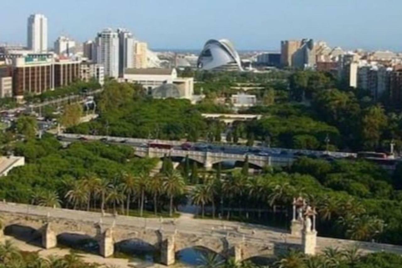 Loft En La Ciudad De Las Ciencias Y Cerca De La Playa 발렌시아 외부 사진
